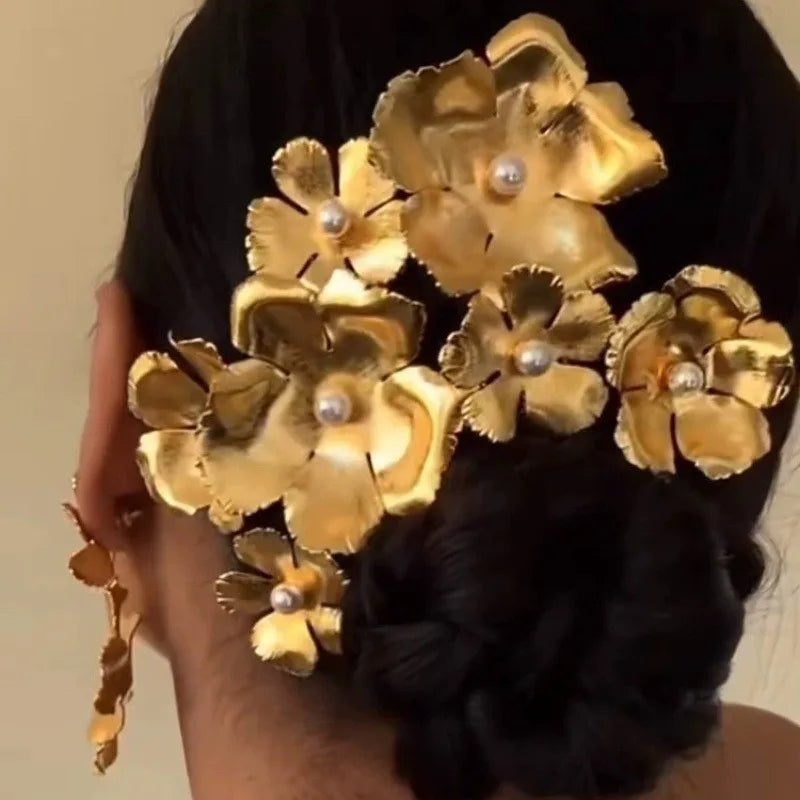 Timeless Pearl & Floral Hair Clip